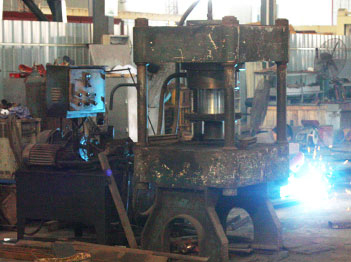 鍛(duan)造液壓機(ji)