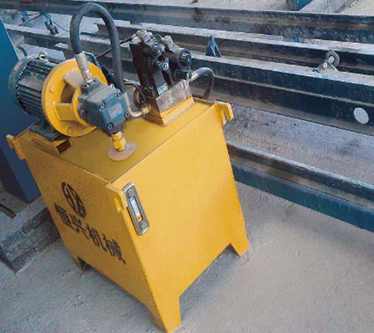 送模(mo)裝置及(jí)液壓站(zhàn)